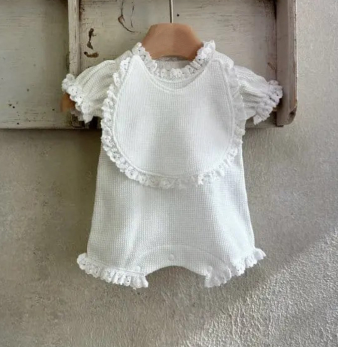 Newborn bodysuit Cute Style and bib